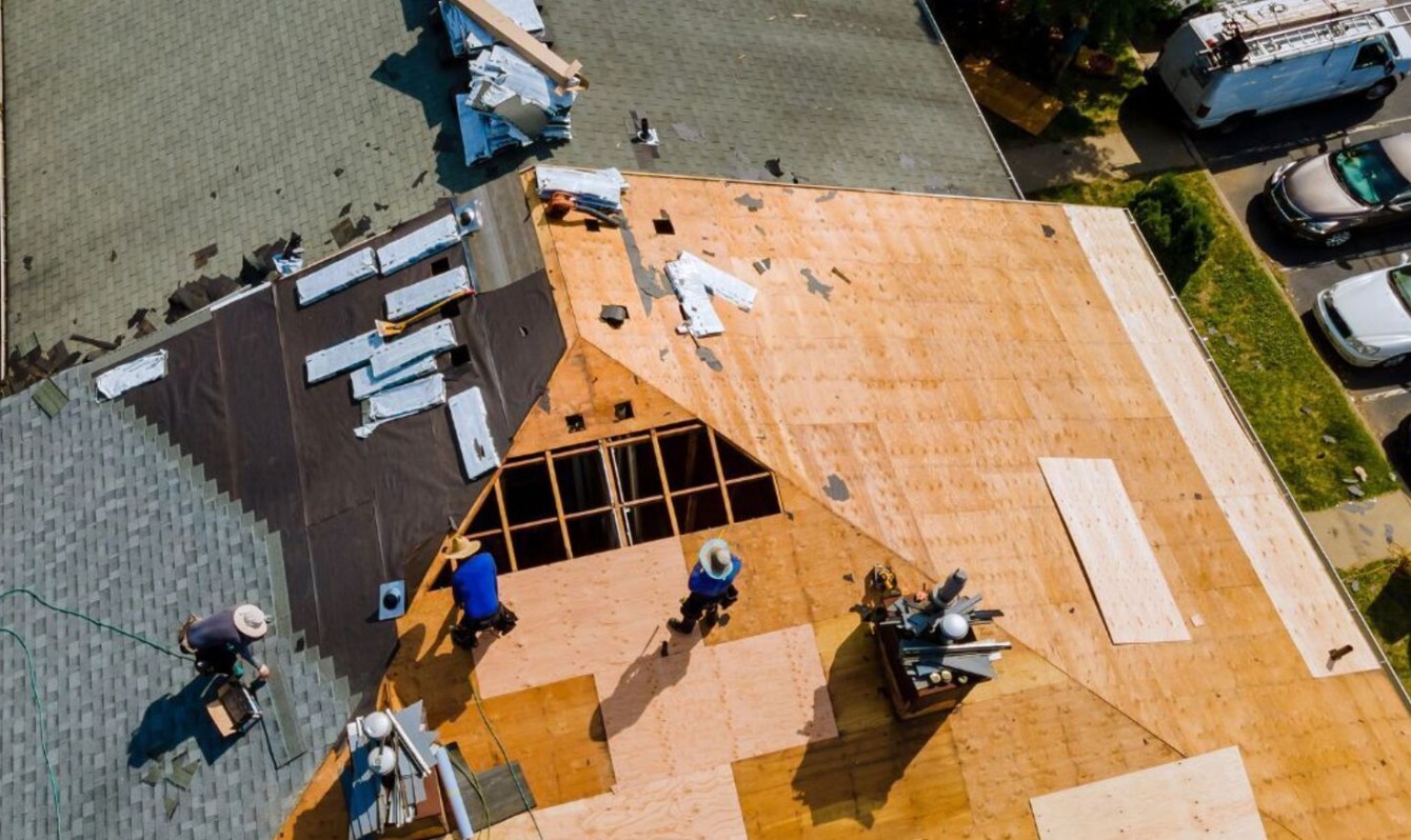 Roofing contractor Escondido, CA